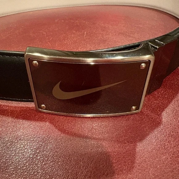 Nike Golf Reversible Leather Men's Belt - Picture 2 of 5
